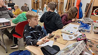 W PRACOWNI MODELARSKIEJ