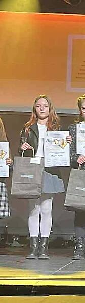 DOM KULTURY W PLASZEWIE DOCENIŁ NASZE PODOPIECZNE W KONKURSIE PLASTYCZNYM MATYLDĘ, MARCELINĘ I ADĘ