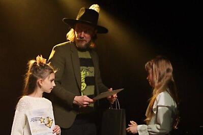 DOM KULTURY W PLASZEWIE DOCENIŁ NASZE PODOPIECZNE W KONKURSIE PLASTYCZNYM MATYLDĘ, MARCELINĘ I ADĘ