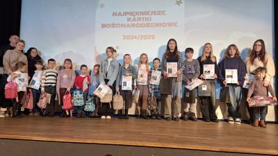 PREZENTACJA ZESPOŁÓW TANECZNYCH I ROZDANIE NAGRÓD I WYRÓZNIEŃ Z KONKURSU PLASTYCZNEGO