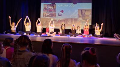 PREZENTACJA ZESPOŁÓW TANECZNYCH I ROZDANIE NAGRÓD I WYRÓZNIEŃ Z KONKURSU PLASTYCZNEGO